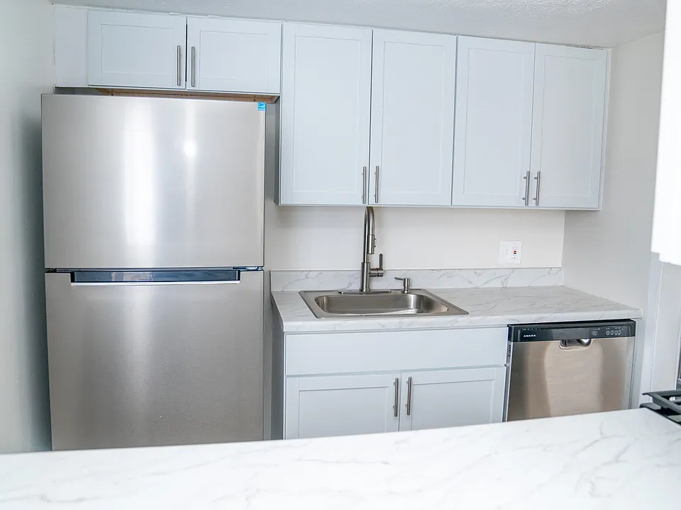 Lakeshore Cove
