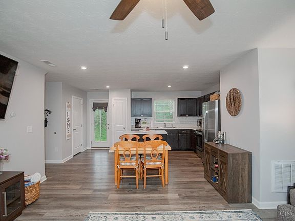 5th image of 112 Sunrise Ln