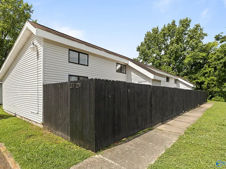 3704 Squaw Valley Dr SW #A & C — Photo 3