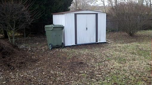 3rd image of 12 Vicki Cir