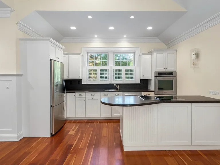 530 Flax Hill Rd — Photo 1