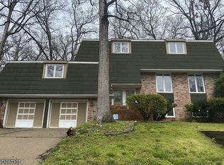 444 Bay Shore Dr, Decatur, IL 62521