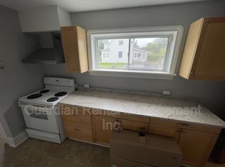 50 Ontario St #1, Thunder Bay, ON P7B3E9