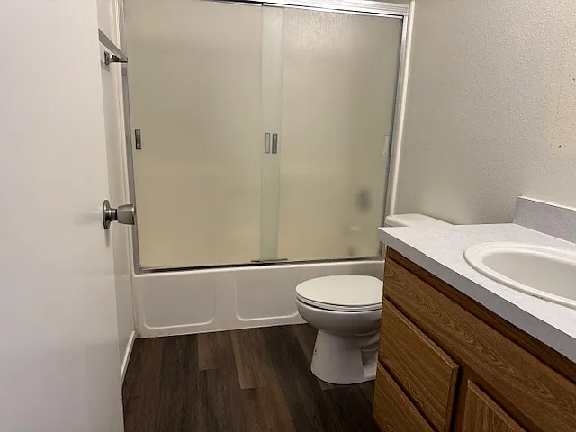 2 bed, 750 sqft, $1,350 — Photo 3