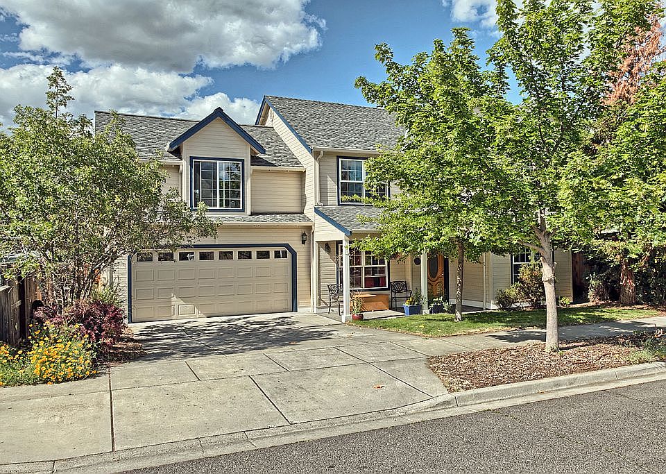 1st image of 1394 Evergreen Ln