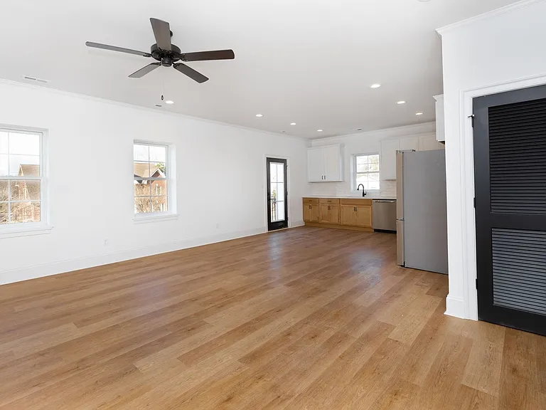 3200 Holly Rd — Photo 34