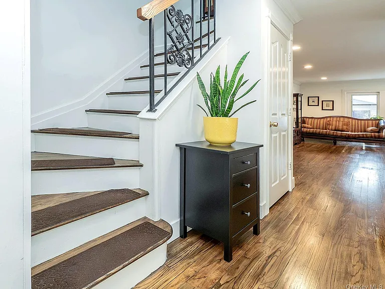 37 Dunwood Rd #B — Photo 7