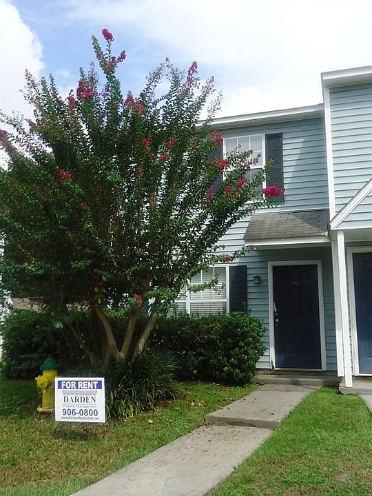 1st image of 2215 Timberwood Cir S