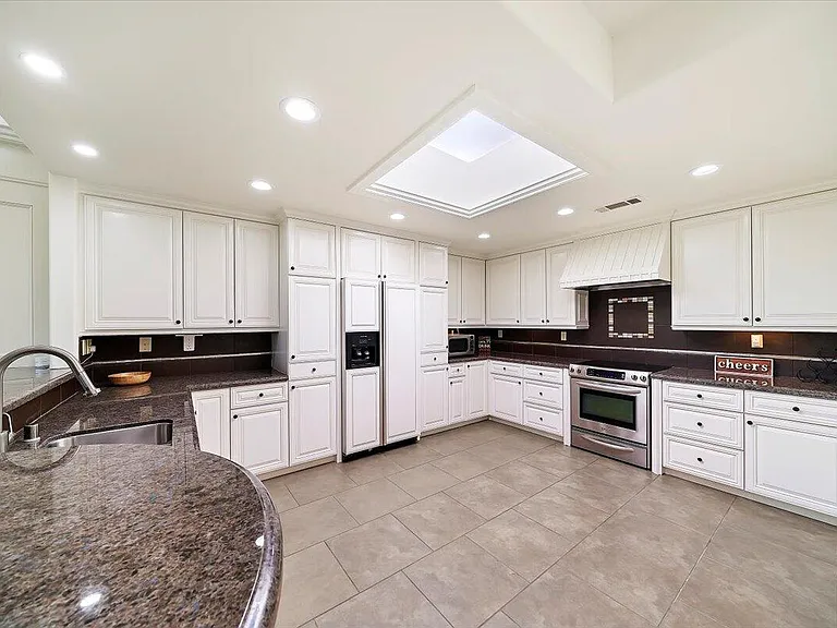 38615 Palm Valley Dr — Photo 16