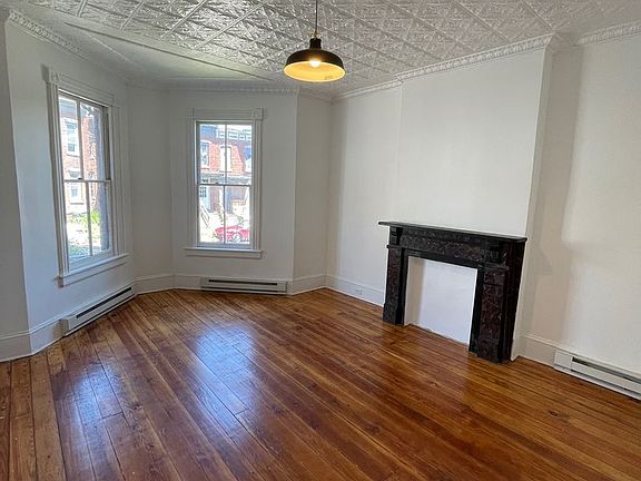 3rd image of 21 Benkard Ave Floor 2