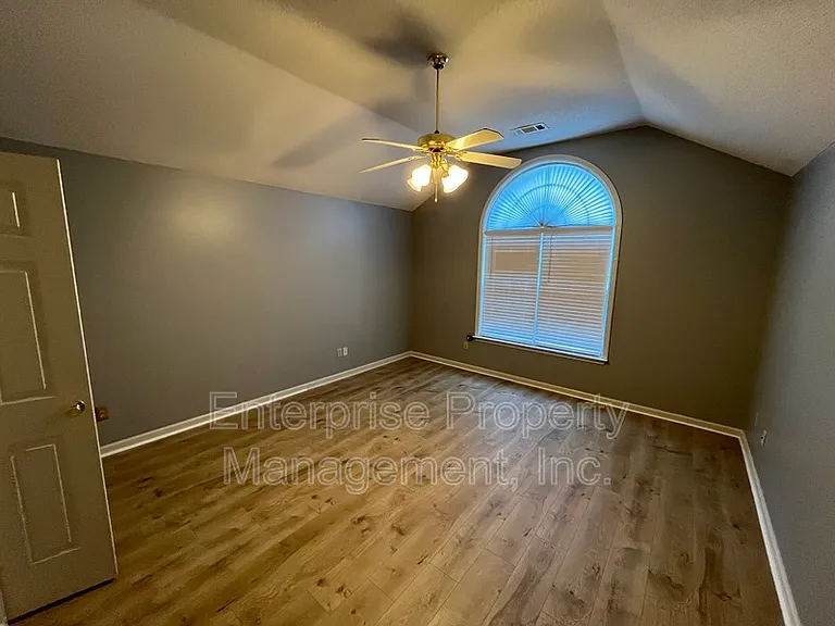 6986 Parkbrook Ln — Photo 16