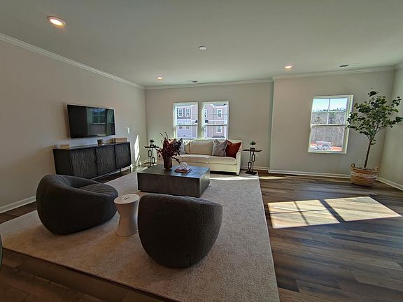 4th image of 225 Sandwood Loch Dr