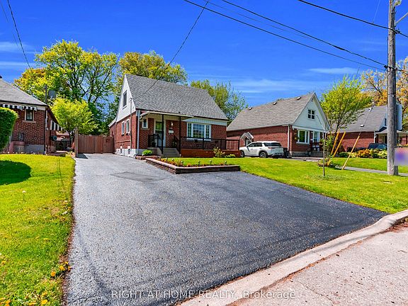 2nd image of 15 Alvinston Rd