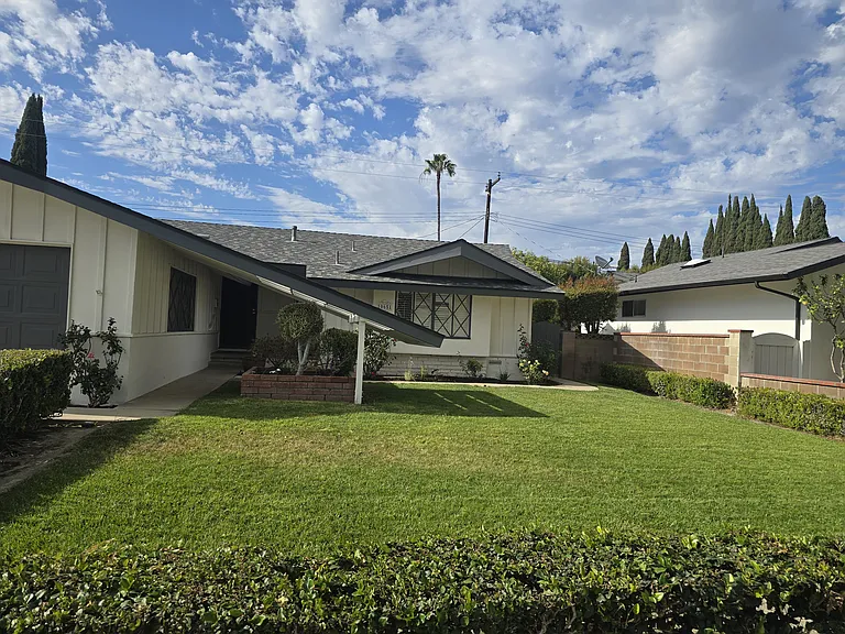 10651 Alderson Ave — Photo 13