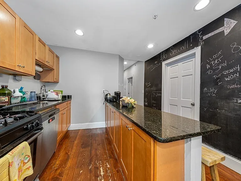 16 Sewall St #1A — Photo 5