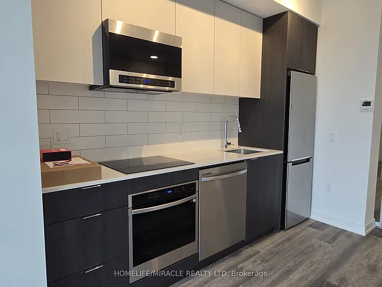 6 Chartwell Rd #314 — Photo 4