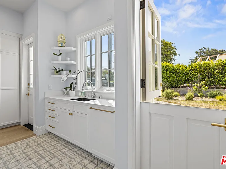 6671 Dume Dr — Photo 19