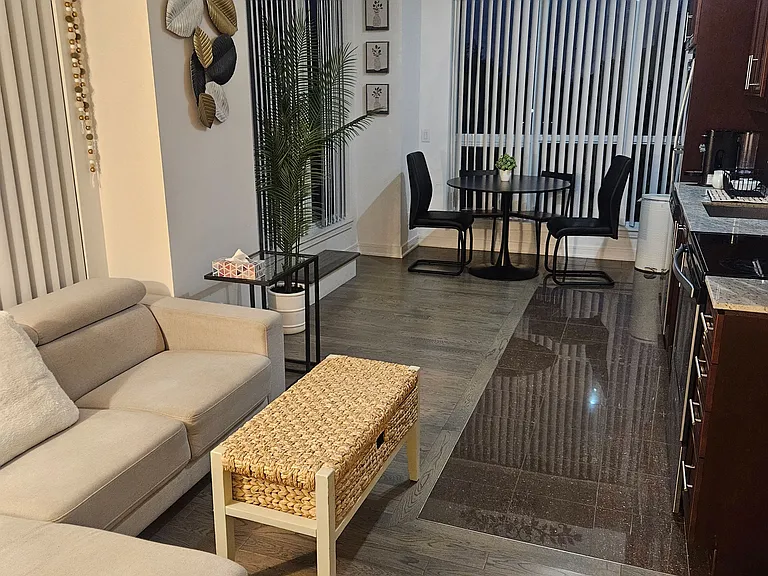 9199 Yonge St #318 — Photo 18