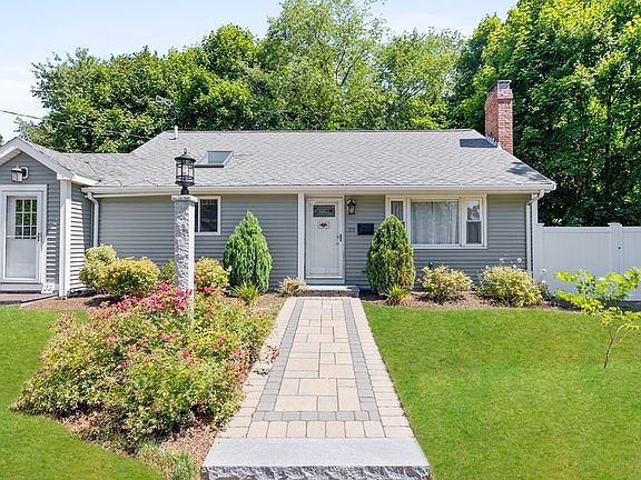 3rd image of 23 Margaret Dr