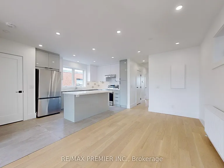 148 Lambton Ave #2 — Photo 4