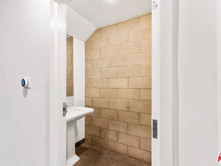 6615 Melrose Ave #3 — Photo 8