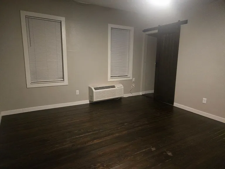 707 NW 4th Ave #303 — Photo 9