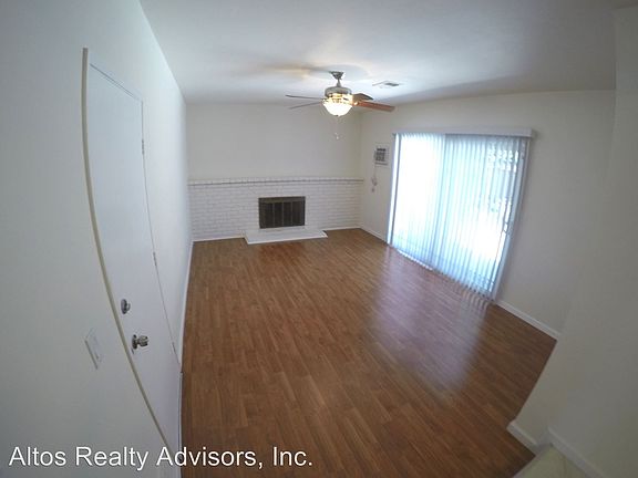 2nd image of 2431 Foxdale Dr