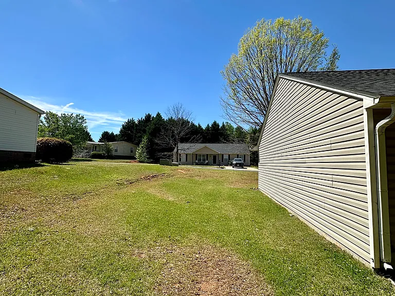 Falcon Ridge Dr — Photo 18