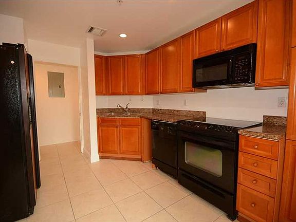 5th image of 671 Biltmore Way APT 202
