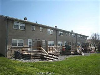 2nd image of 2234 Lincoln Way E