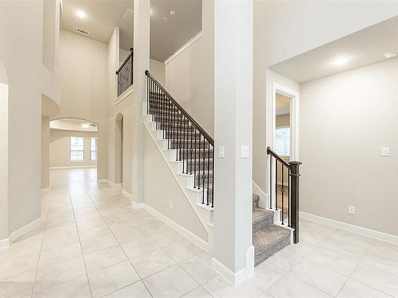 5th image of 5815 Nowlands Run Ln