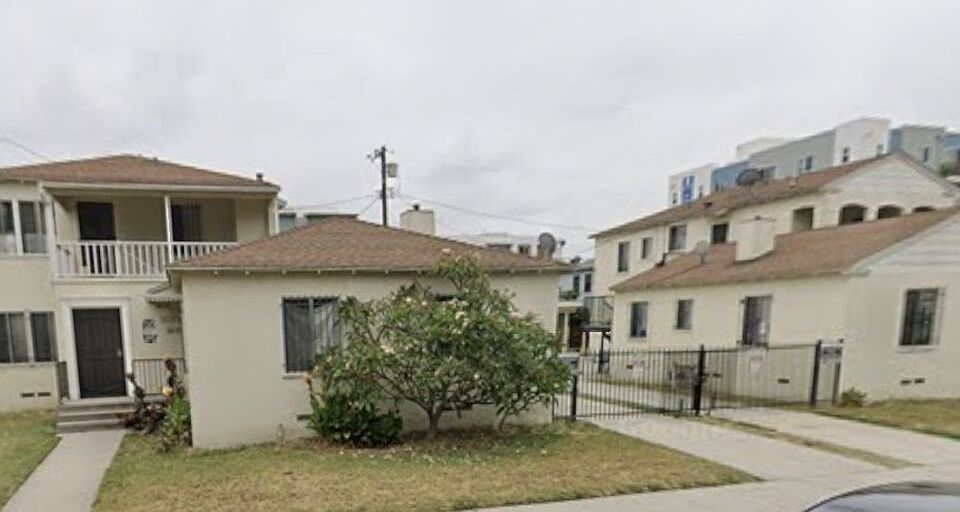 1st image of 3520 Farmdale Ave