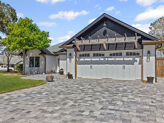 4th image of 401 Parkwood Pl