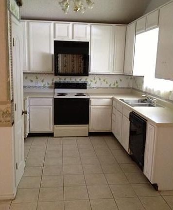 3rd image of 1304 Perkins St