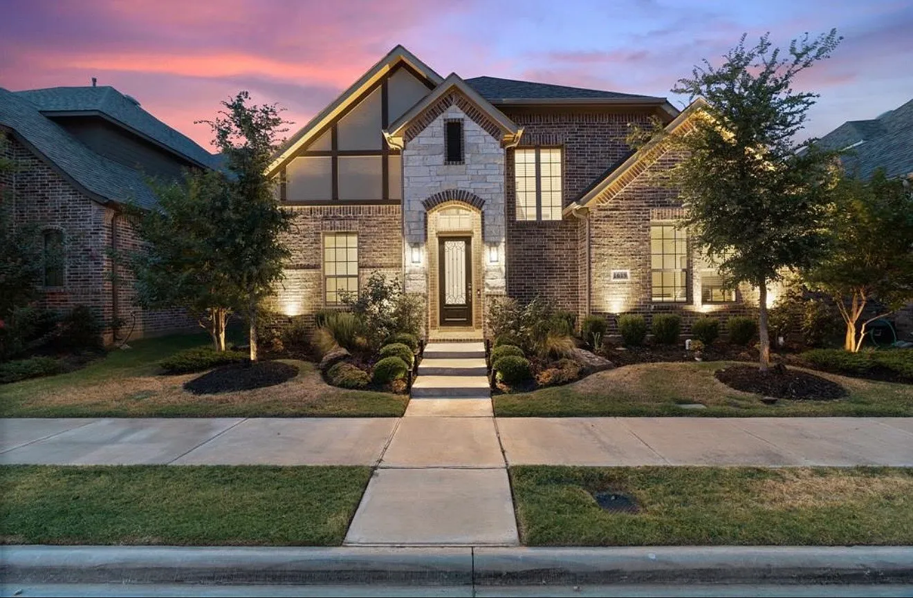 5 bed, 3120 sqft, $4,600 — Photo 1