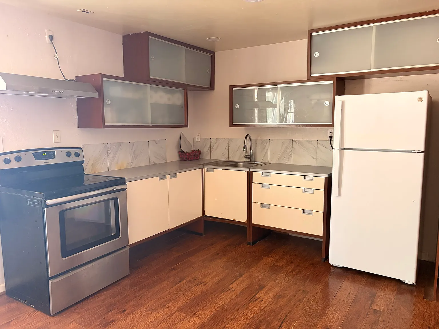 Studio, 600 sqft, $1,300 — Photo 2