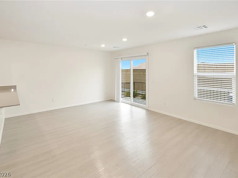 10923 Heatherford Ave — Photo 13