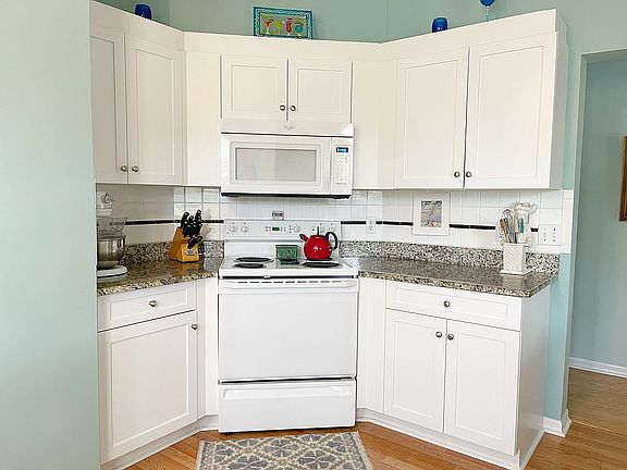 5th image of 15041 Bridgeway Ln APT 1004