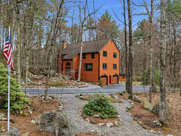 57 Greyrock Road, Bedford, NH 03110