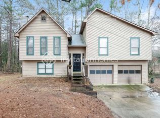 3040 Clear Water Dr, Douglasville, GA 30135