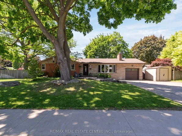 714 George St, Burlington, ON L7R 2W2