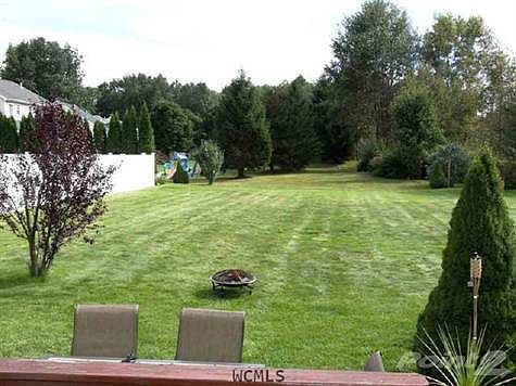 3rd image of 4 Plum Ct