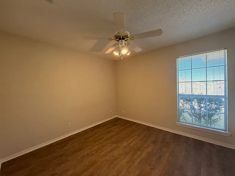 2937 Kessler Dr — Photo 10