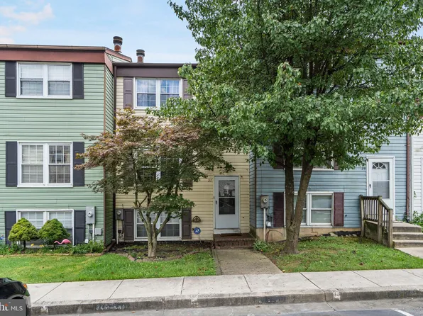 27 Bohn Ct, Baltimore, MD 21237