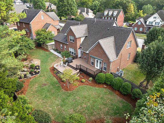 3rd image of 1031 Andover View Ln