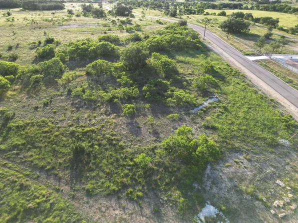 75 Serenity Dr, Bertram, TX 78605