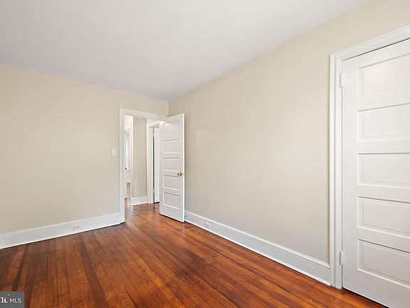 4th image of 1422 N Union St