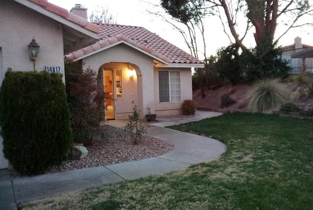 1st image of 14817 Blue Grass Dr