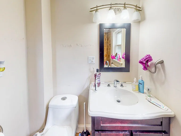 8 North St #2 — Photo 28