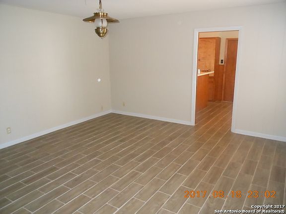 3rd image of 227 Clearview Dr